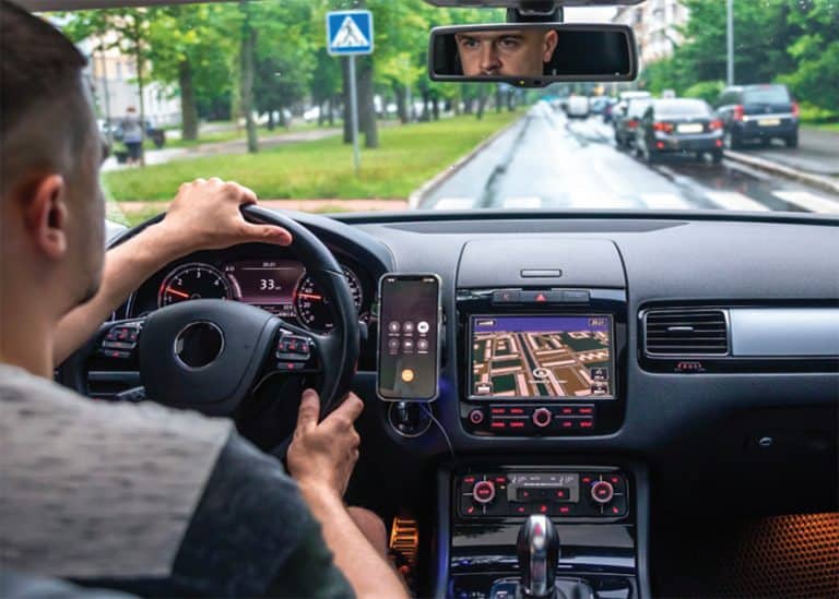 STMicroelectronics presenta il circuito integrato SPSA068 per la gestione dell’alimentazione in applicazioni automobilistiche