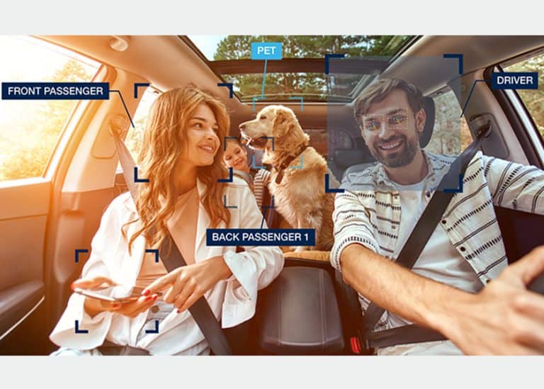 Abitacolo auto: STMicroelectronics e Tobii avviano la produzione di massa di una rivoluzionaria tecnologia di rilevamento