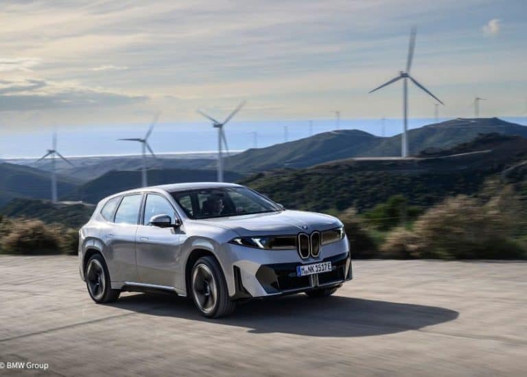 Infineon e BMW Group uniscono le forze per dare forma al futuro dei veicoli definiti dal software con la Neue Klasse